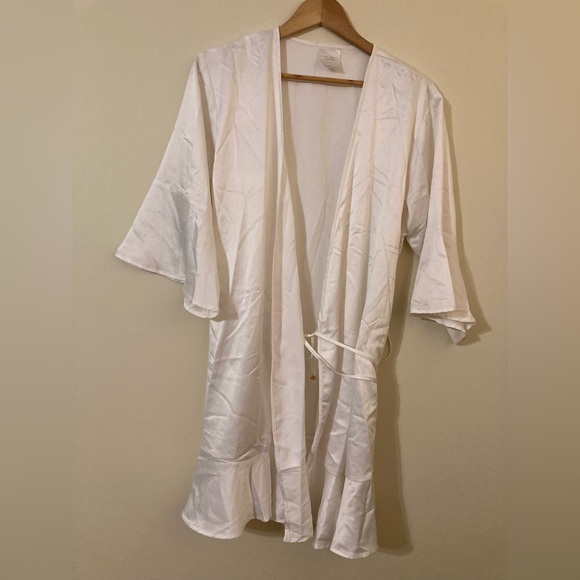 White Satin Flare Hem Robe - Picture 3 of 3